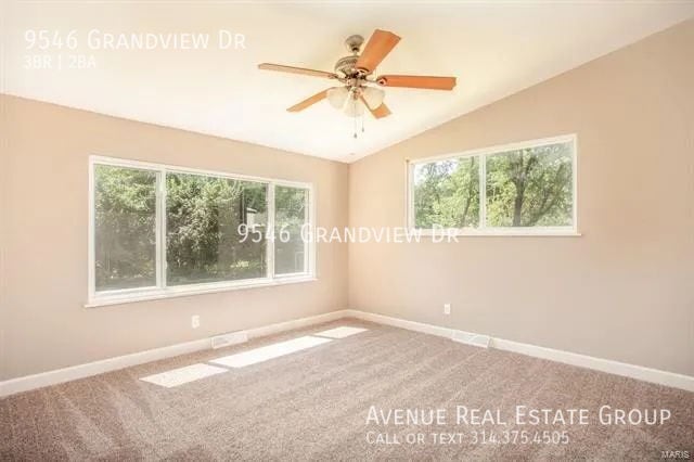 Building Photo - 9546 Grandview Dr