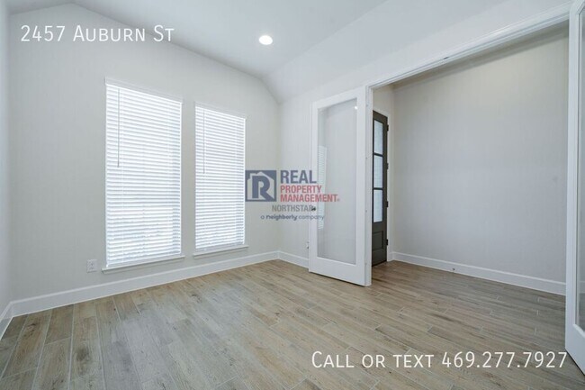 Building Photo - 2457 Auburn St