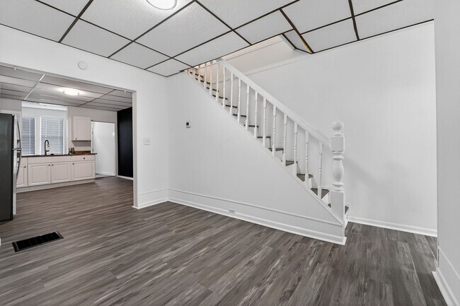 Building Photo - 1607 Ramsay St