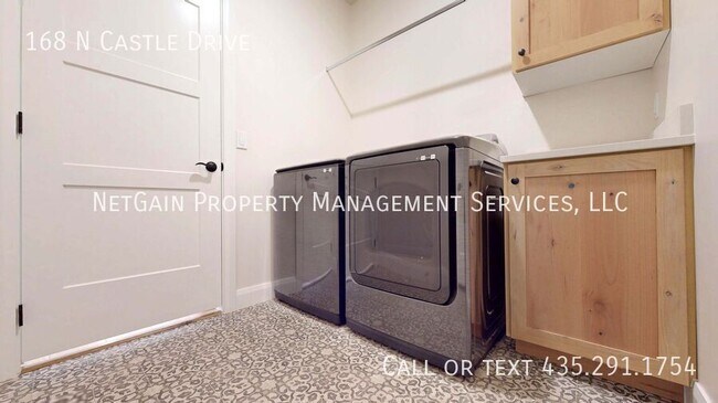 Building Photo - 168 N Castle Dr