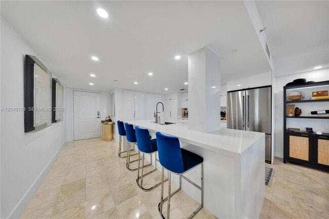 Building Photo - 2101 Brickell Ave