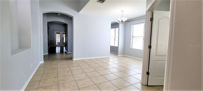 Building Photo - 7112 Spindle Tree Ln