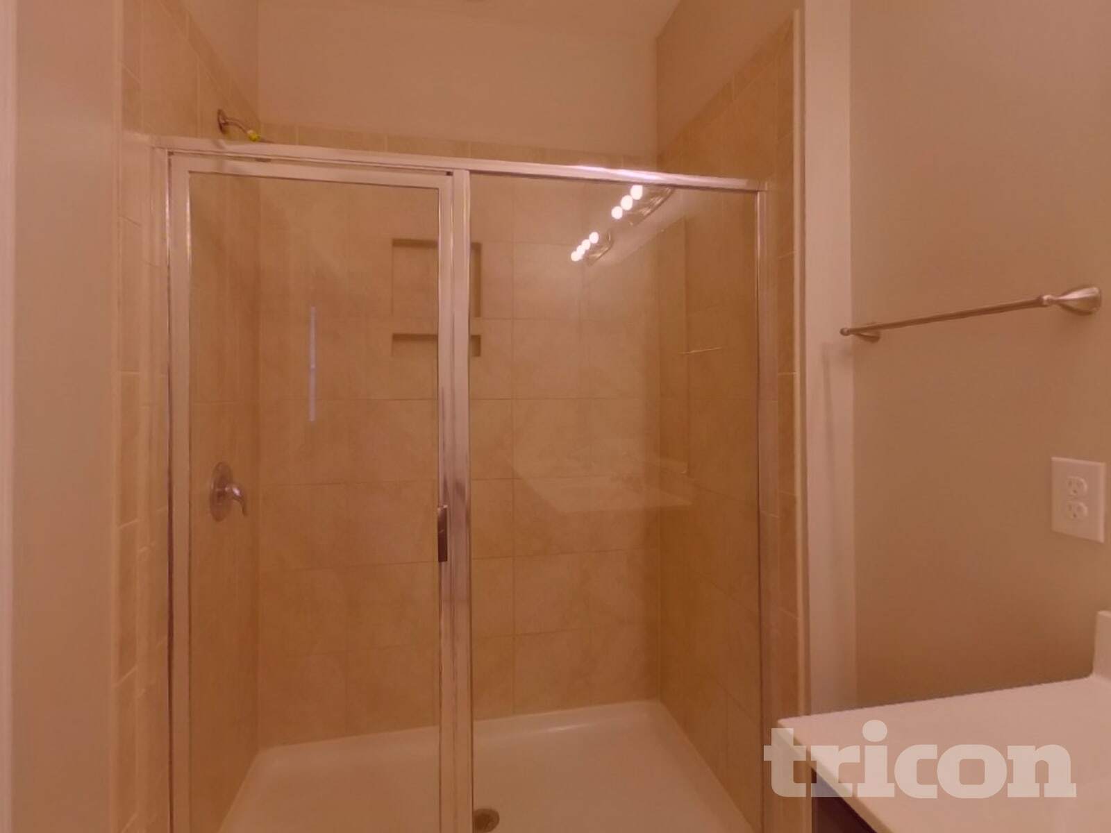 Building Photo - 1418 Kings Grove Dr