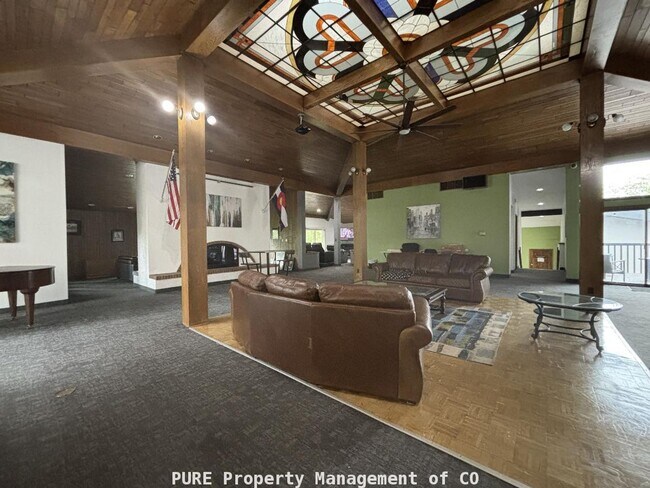 Building Photo - Updated 1 bedroom/1 bath condo!!