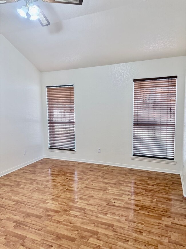 Building Photo - 4307 Derik Dr