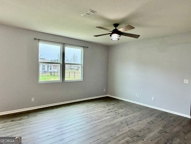 Building Photo - 215 Brooklet Cir