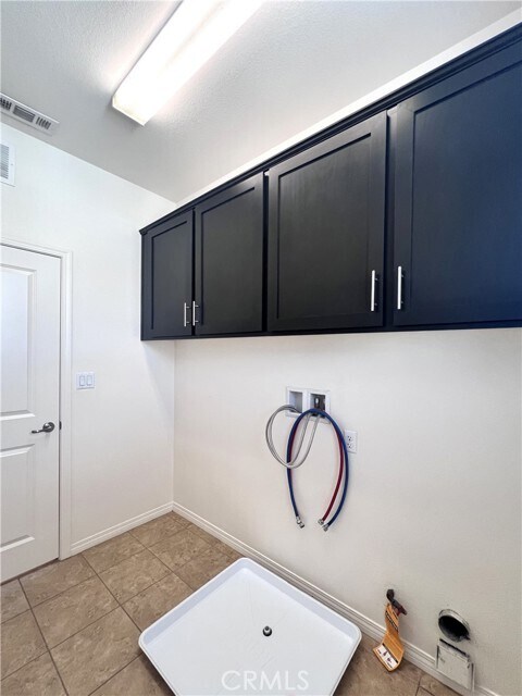 Building Photo - 2866 S Via Belamaria