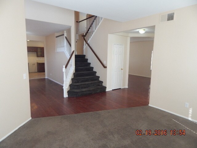 Building Photo - 3015 Briarhaven Ln