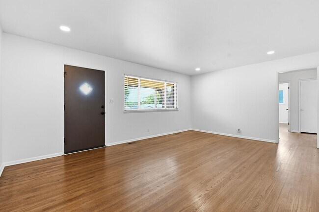 Building Photo - 7610 E 21st Pl