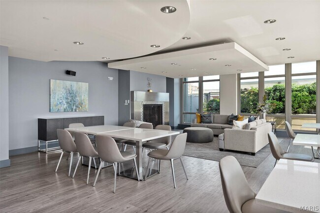 Building Photo - 4909 Laclede Ave