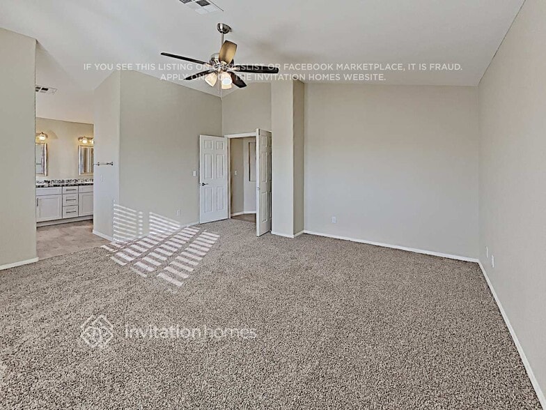 Building Photo - 9427 Hanta Ave