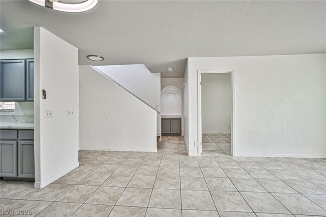 Building Photo - 9285 Casa Christina Ln