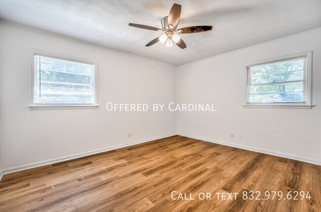 Building Photo - 3692 Bishops Bridge Rd