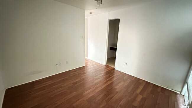 Building Photo - 425 Hawthorne St