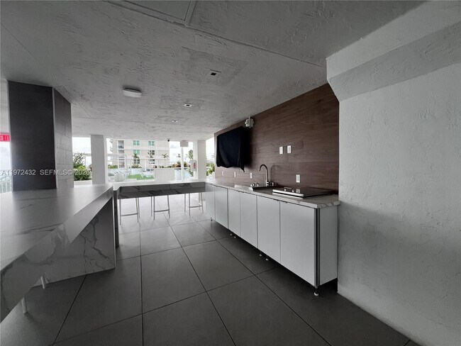 Building Photo - 770 Claughton Island Dr