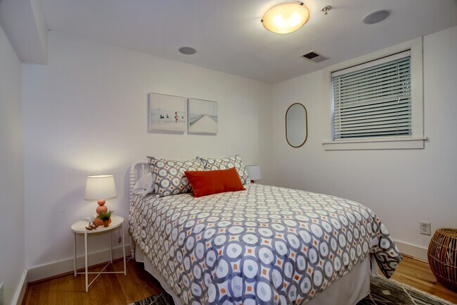 Building Photo - 2600 Sherman Ave NW