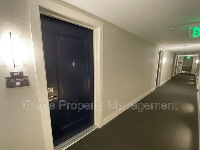 Building Photo - 431 E Bayaud Ave