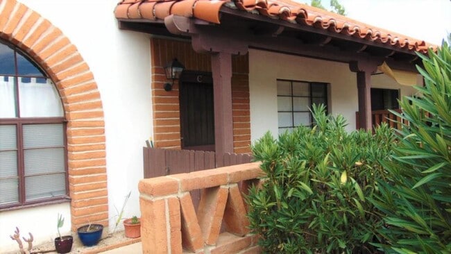 Building Photo - 480 S Paseo Aguila