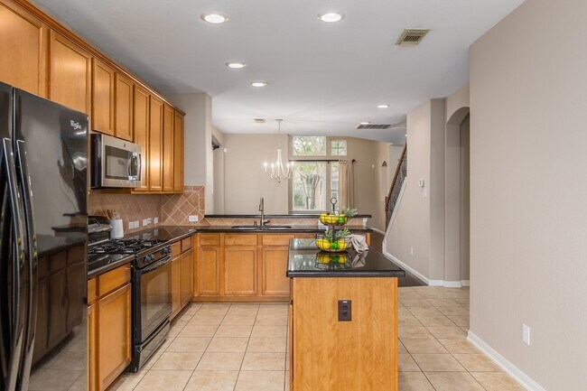 Building Photo - 17255 Mitchell Pass Ln