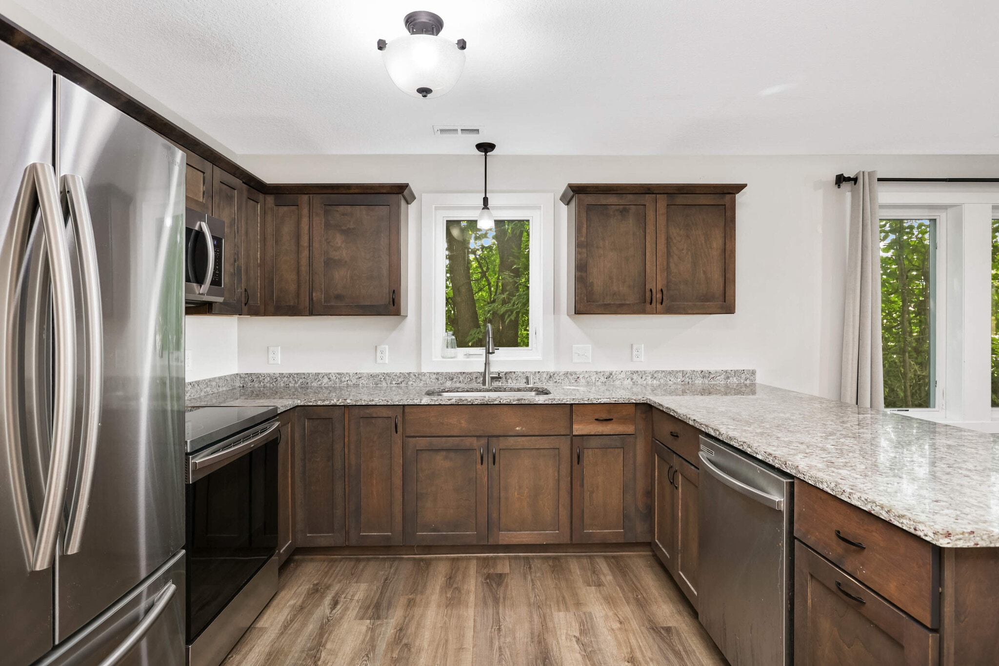 garbage disposal and dishwasher - 2927 Marshall St NE