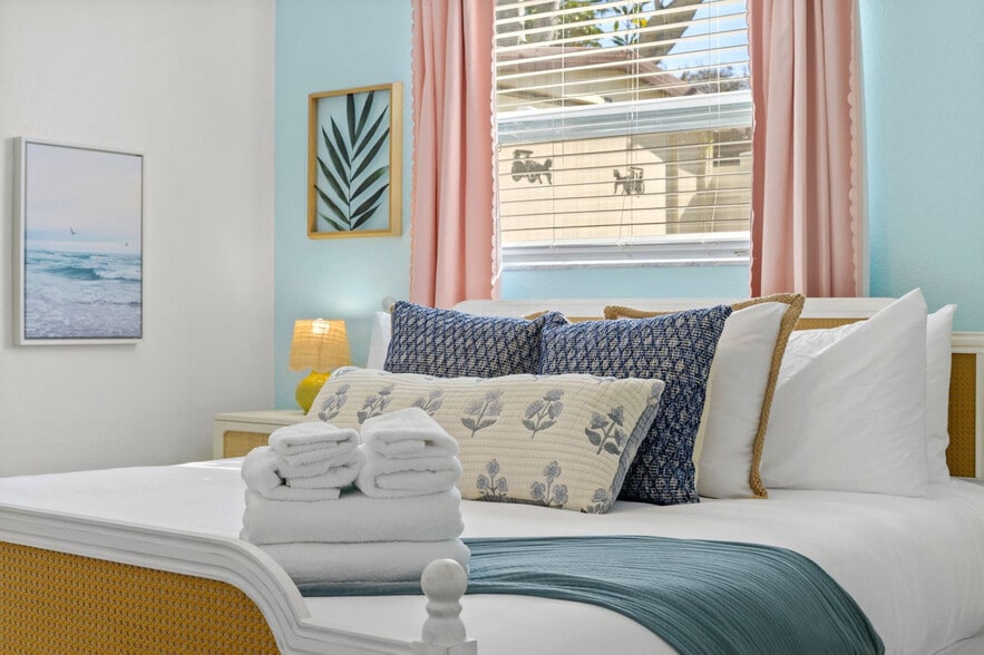 Building Photo - 12263 90th Ave