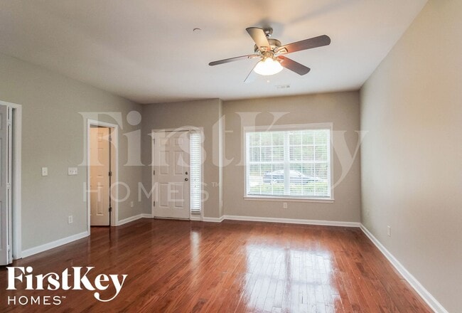 Building Photo - 10140 Benton Woods Dr