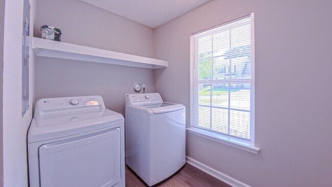 Building Photo - Charming 3BR House in Raleigh