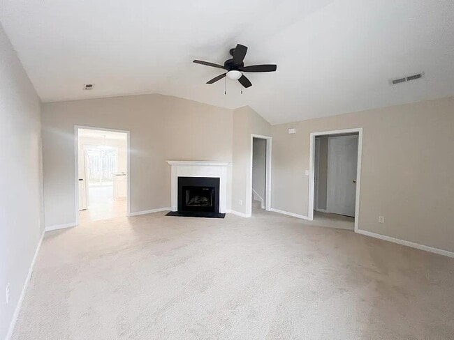 Building Photo - 312 Golden Leaf Ln