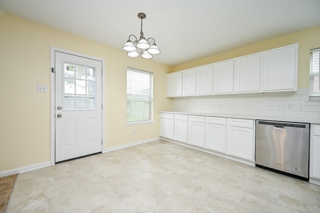 Building Photo - 2207 BrayBend Ln