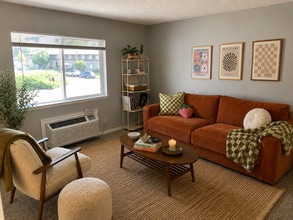 Building Photo - Don't Let Free Rent Slip Away—Ends 7/31!