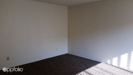 Building Photo - 420 S Real Rd