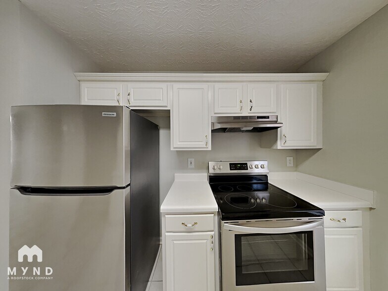 Building Photo - 11190 Knotty Pine Pl