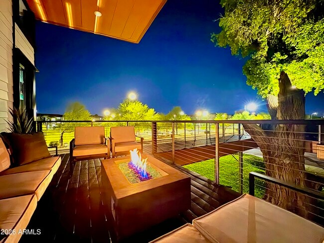 Building Photo - 900 S Una Ave