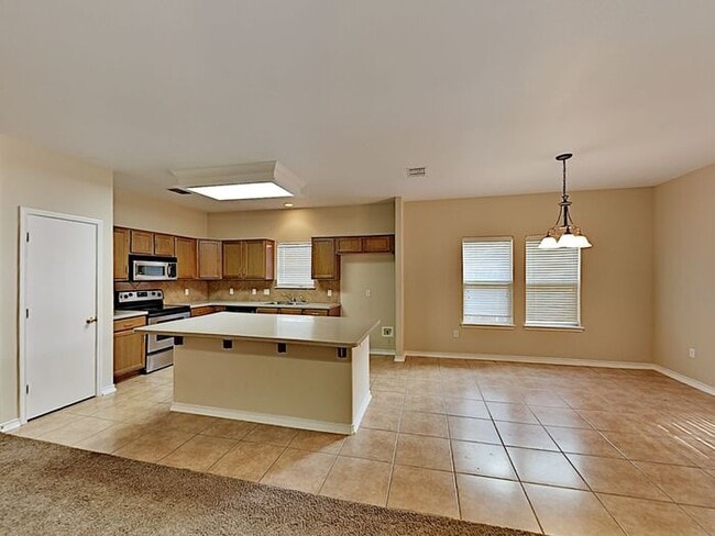 Building Photo - No Application Fees* $500 Off 1st Month - ...
