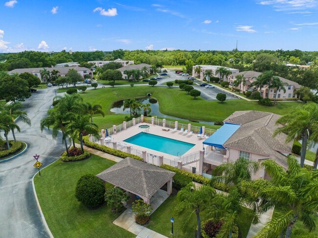 Building Photo - 2087 SE Wild Meadow Cir