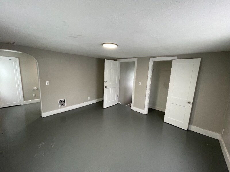 Building Photo - 1324 Brownell Ave