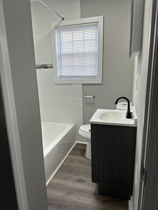 Building Photo - Irvington Living II: Renovated Comfort in ...