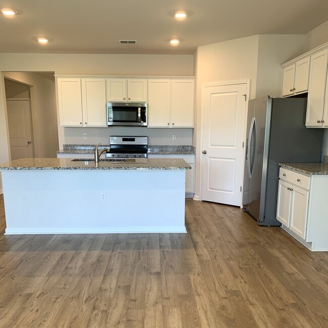 Building Photo - 246 Marauder Dr