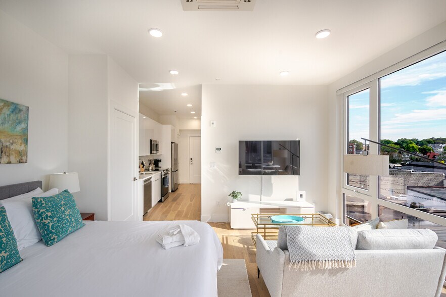 Building Photo - 38 Hichborn St