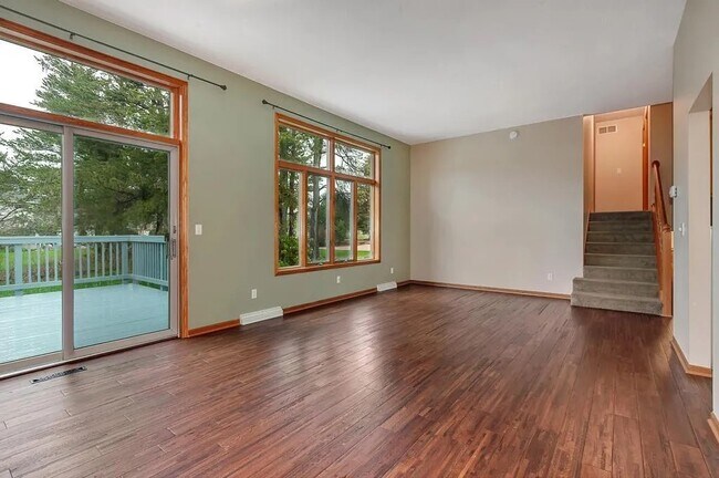 Building Photo - 813 8th St N