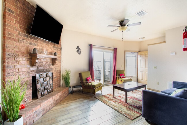 Interior Photo - 9729 Blue Bonnet Pl