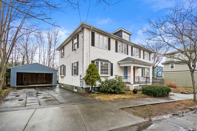 Building Photo - 15 Loveland Rd