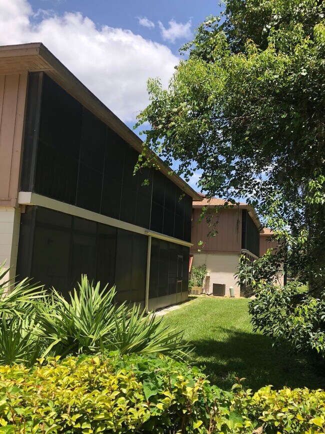 Building Photo - 170 Palmetto Woods Ct