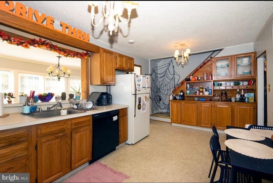 Building Photo - 316 University Blvd