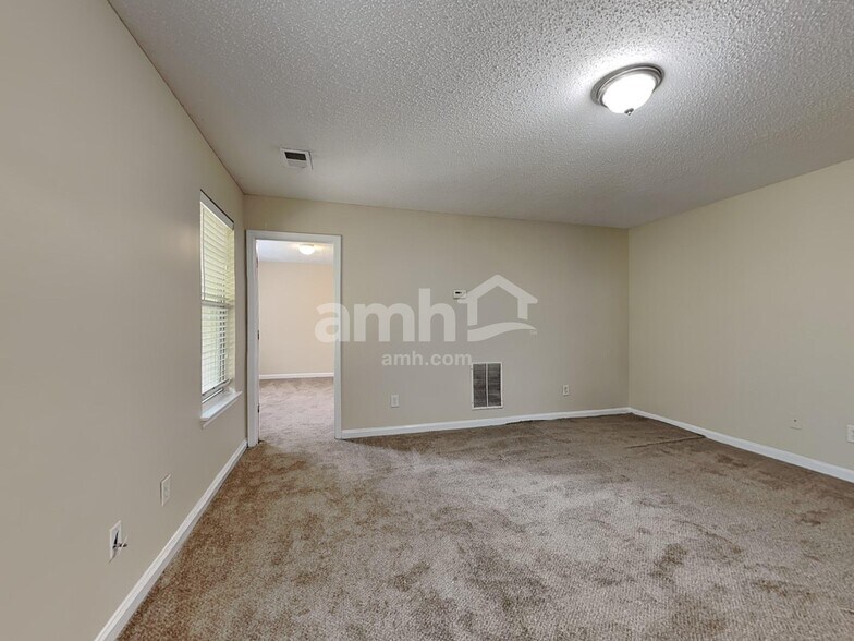 Building Photo - 2901 Horseshoe Bend Rd SW