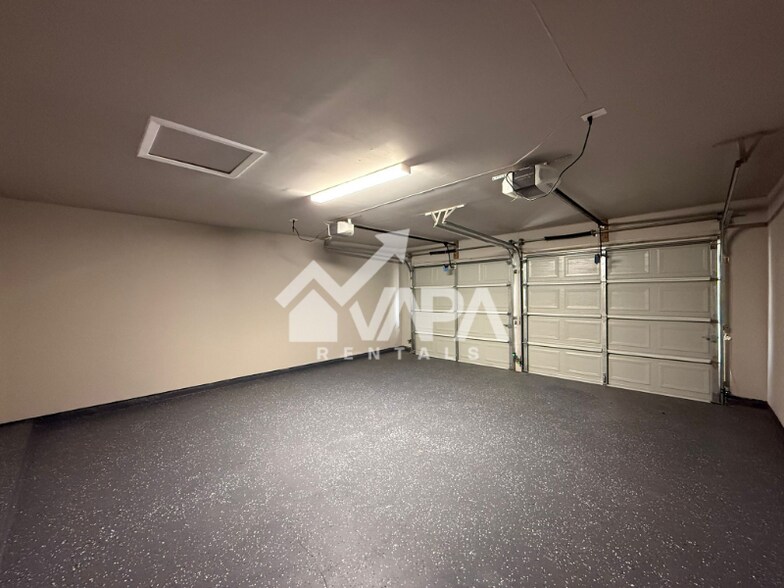 Building Photo - 5222 Tom Stafford Dr