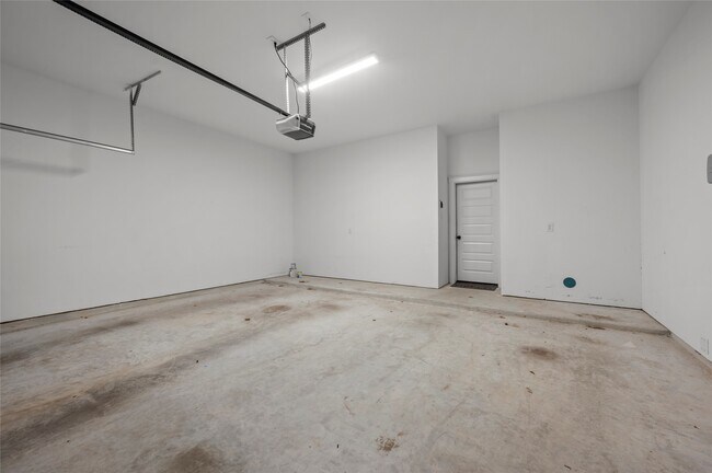 Building Photo - 18503 Gratification Ln