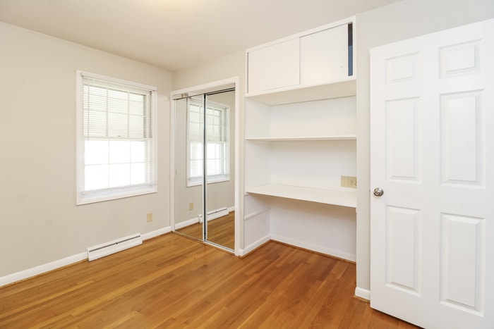 Building Photo - 310 Anchor Dr