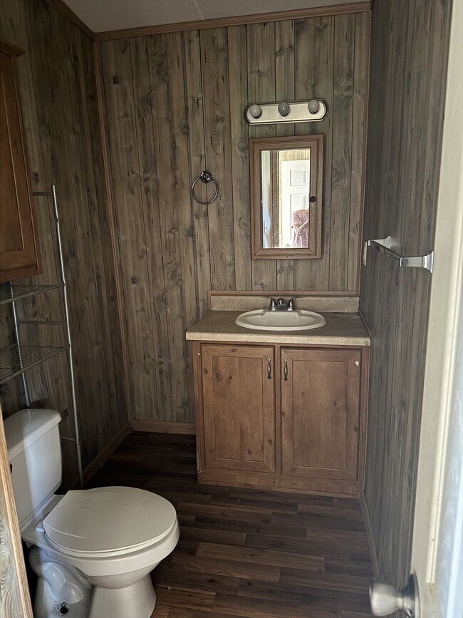 Building Photo - 104 Dax Rd