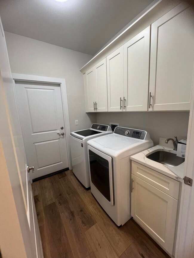 Building Photo - 201 Marsh Landing S